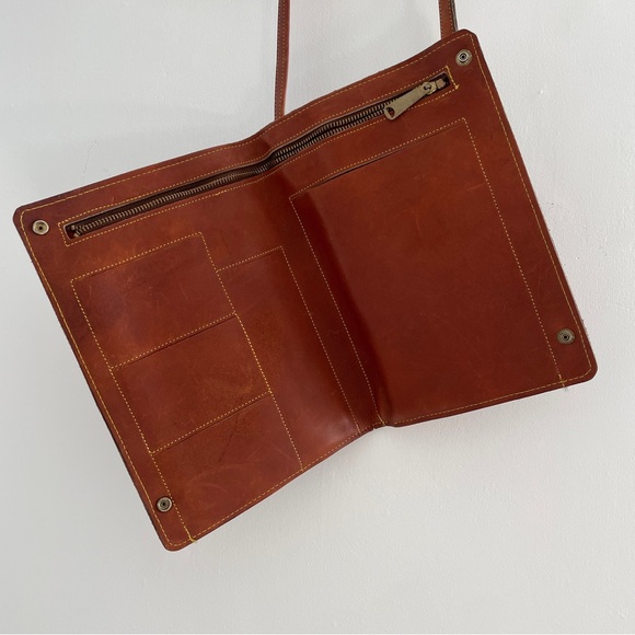 FRYE leather travel passport bag - Picture 4 of 6